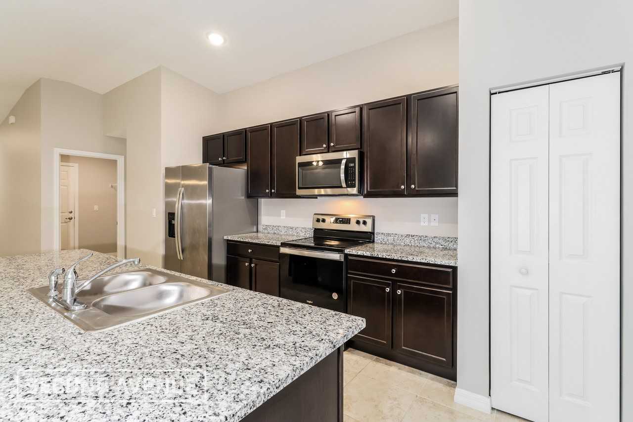 808 Harper Blvd Sw - Photo 7 of 28