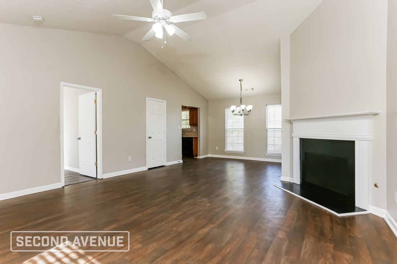 389 Eagles Flight Ln - Photo 4 of 28