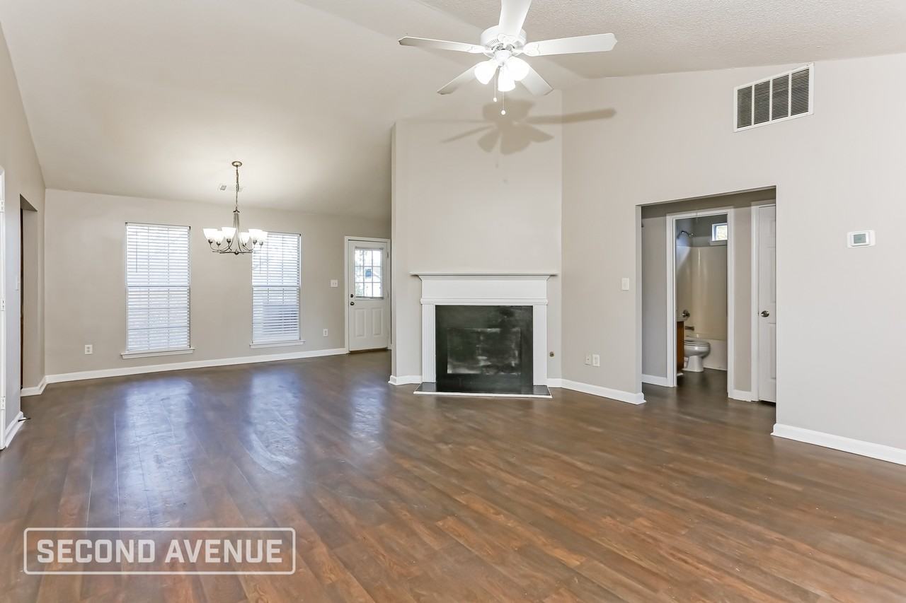 389 Eagles Flight Ln - Photo 5 of 28