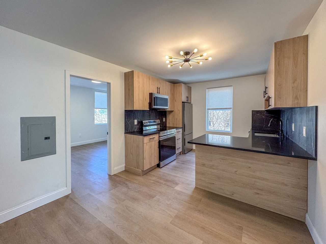 Zillow - Photo 7 of 50