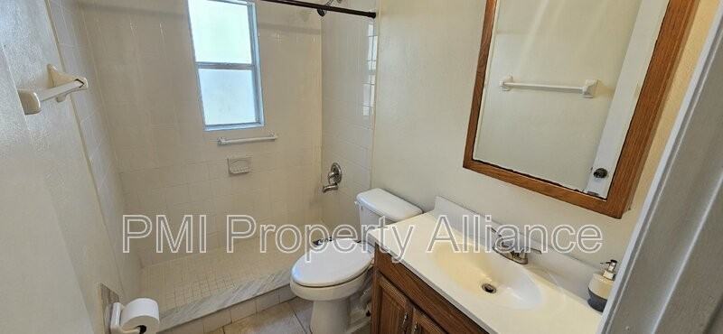 411 Edwin St - Photo 6 of 13