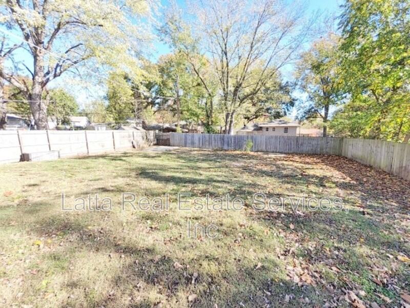 4821 Arlington Ave - Photo 3 of 18