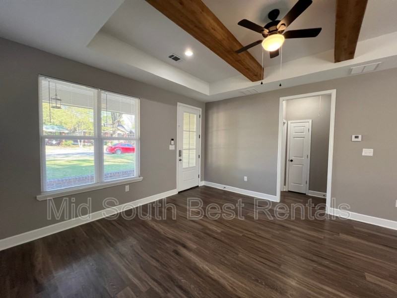 1841 Waverly Ave - Photo 2 of 8