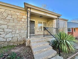 2208 Ne 25th St - Photo 1 of 1