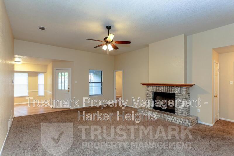 1001 Joe Morse Dr - Photo 2 of 26