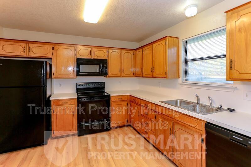 1001 Joe Morse Dr - Photo 6 of 26