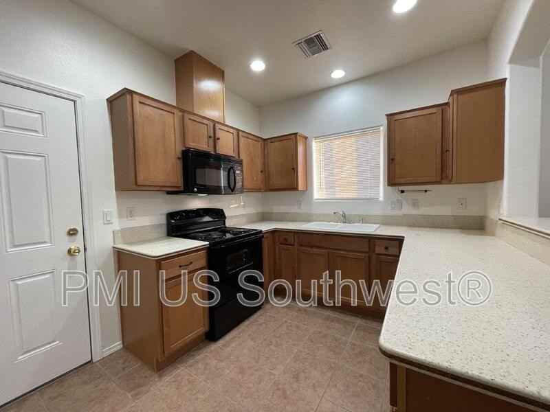 4433 S Via Rialto Ln - Photo 4 of 23