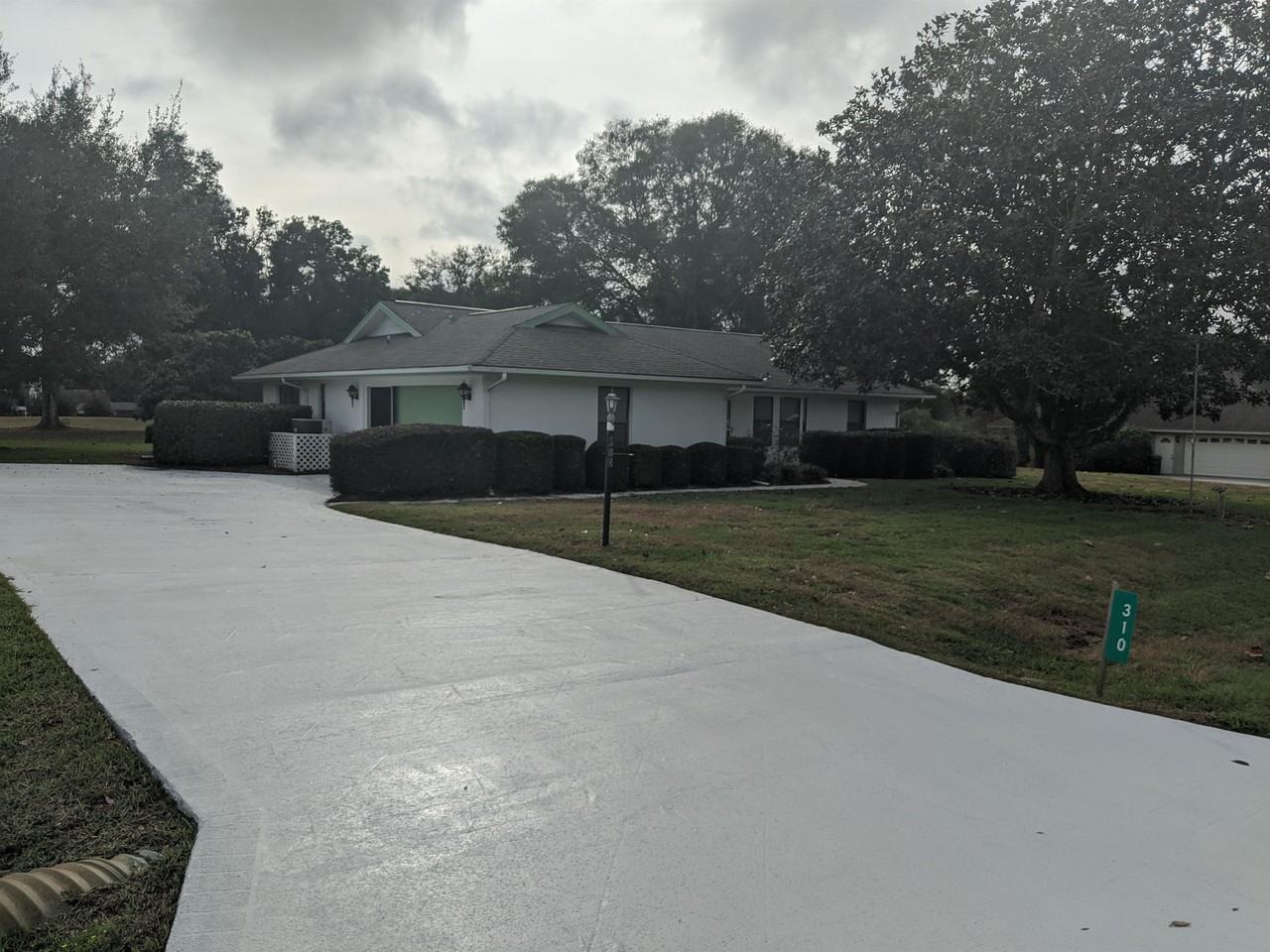 310 E Dakota Ct - Photo 2 of 13