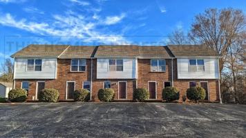featured image of 1531 E Knollwood Cir #B