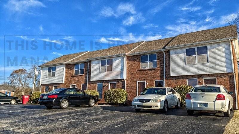 1531 E Knollwood Cir #B - Photo 3 of 17