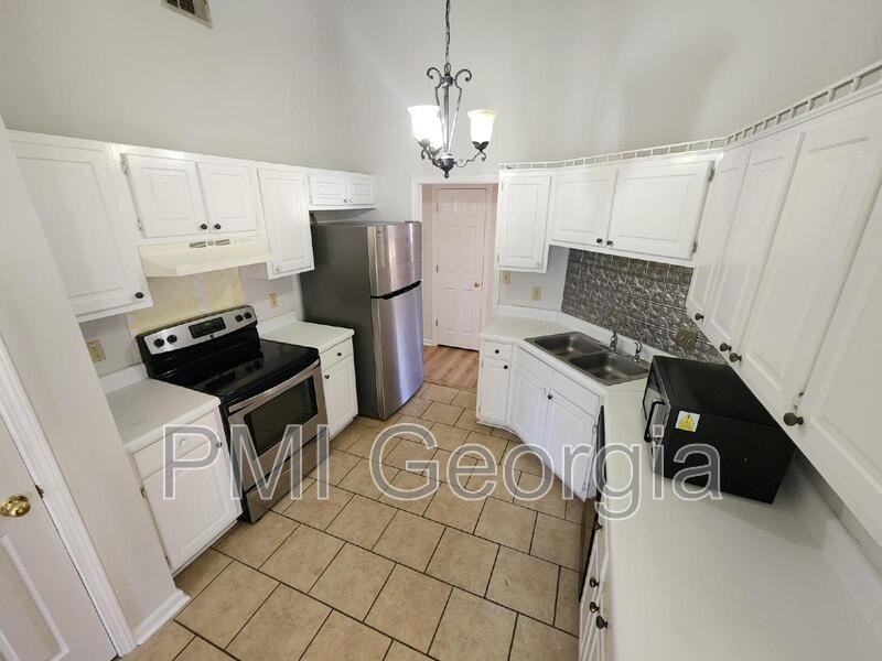 103 Westchester Cir - Photo 2 of 14