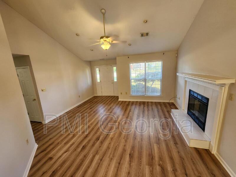 103 Westchester Cir - Photo 3 of 14