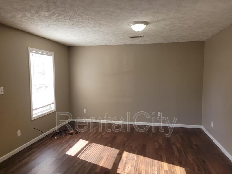 1114 Phillips St - Photo 2 of 14
