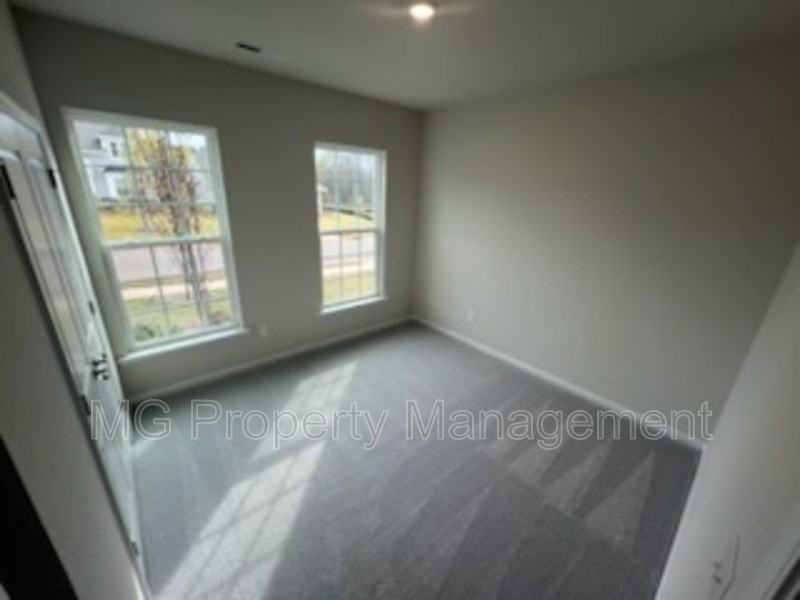 3024 Findley Rd - Photo 6 of 33