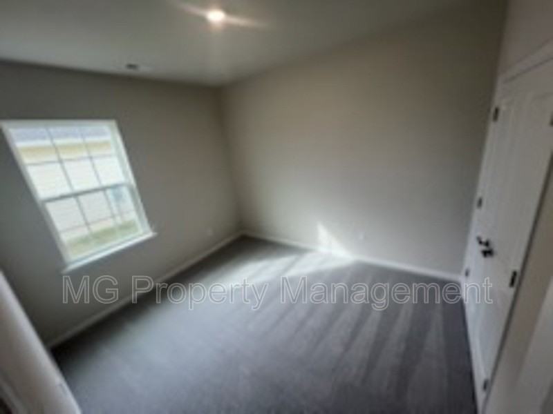 3024 Findley Rd - Photo 7 of 33