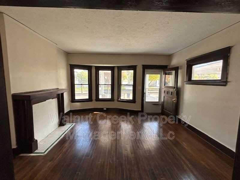 1520 Alameda Ave #1522 - Photo 2 of 27