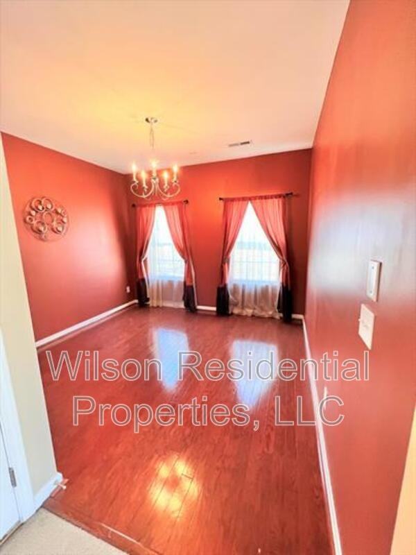 6 Red Brush Ct - Photo 4 of 10