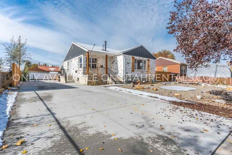 5866 Sw - Photo 2 of 20