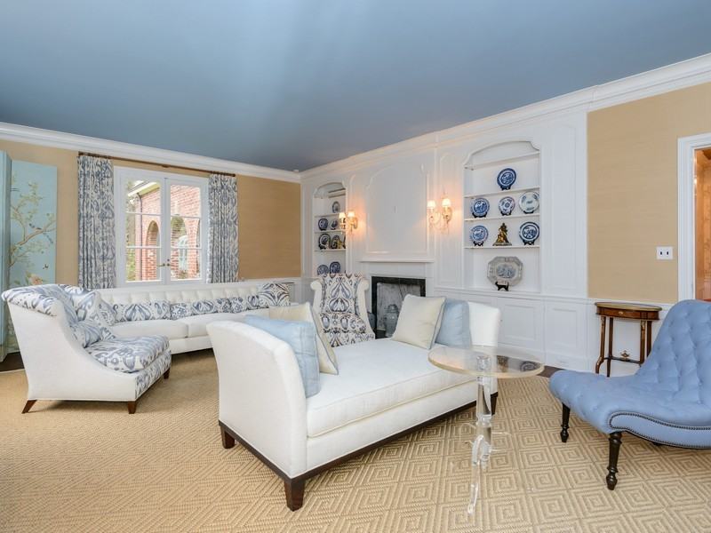 869 Cedar Swamp Rd - Photo 3 of 20