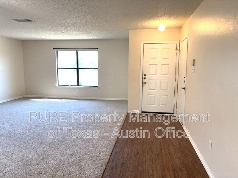 1355 Lakeside Loop - Photo 3 of 27