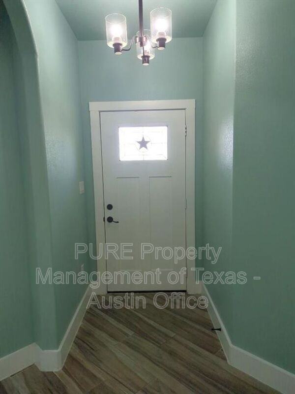 196 Coyote Ridge Dr - Photo 2 of 20