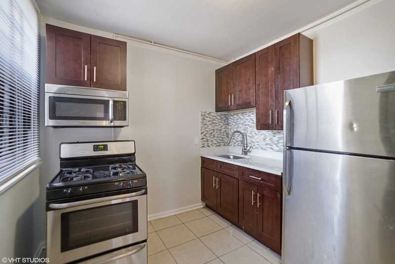 1052 W 78th St #2 - Photo 3 of 10