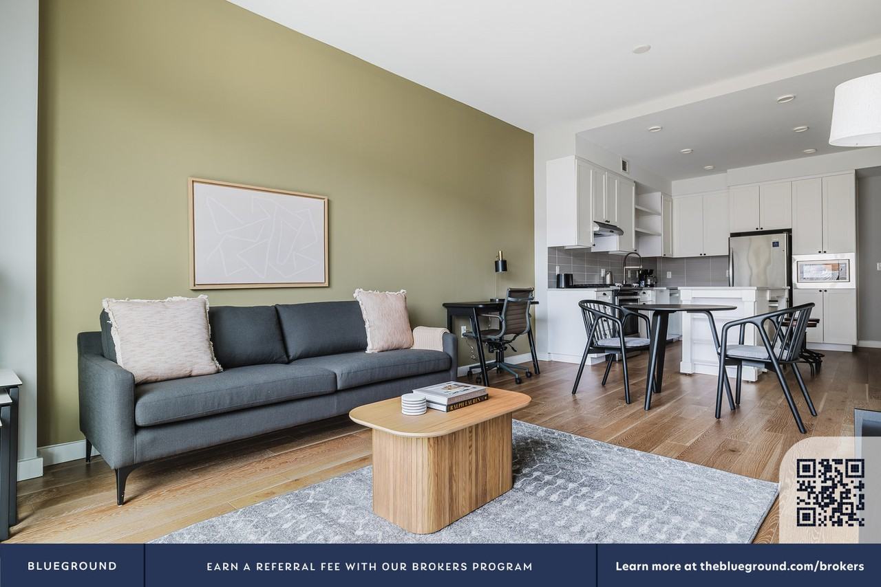 3 Tingey Square Southeast - Photo 5 of 50