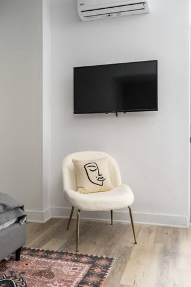 2020 Rue Saint-Denis ##408 - Photo 4 of 6