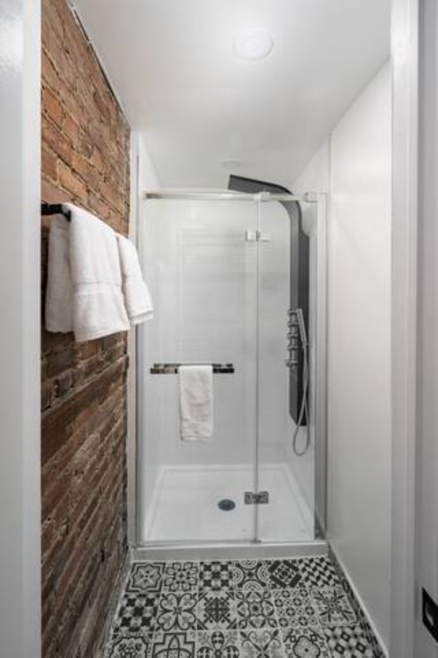 2020 Rue Saint-Denis ##408 - Photo 6 of 6