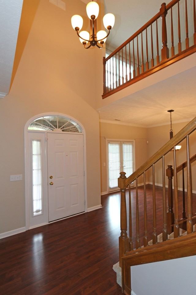 538 Montgomery Dr - Photo 3 of 32