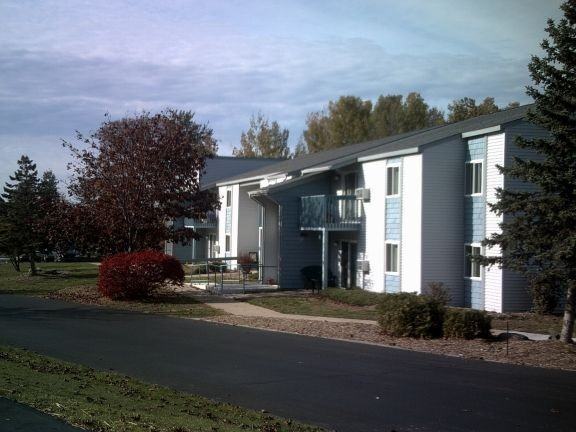 Traverse Woods - Photo 4 of 17