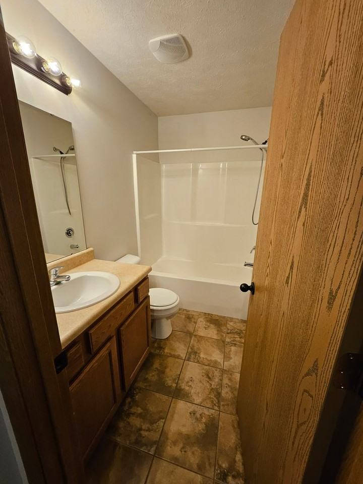 508 Rustic Rdg - Photo 7 of 9