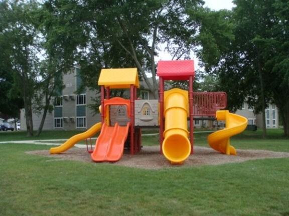 Village Commons - Photo 5 of 11