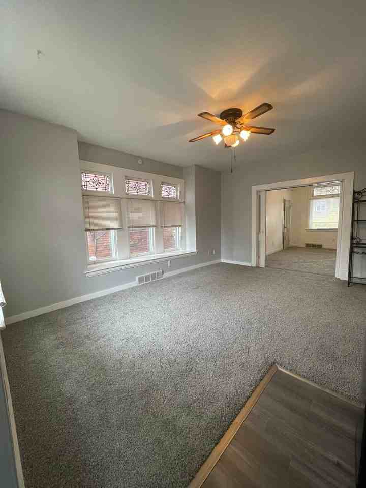 130 S Bryant Ave - Photo 2 of 3