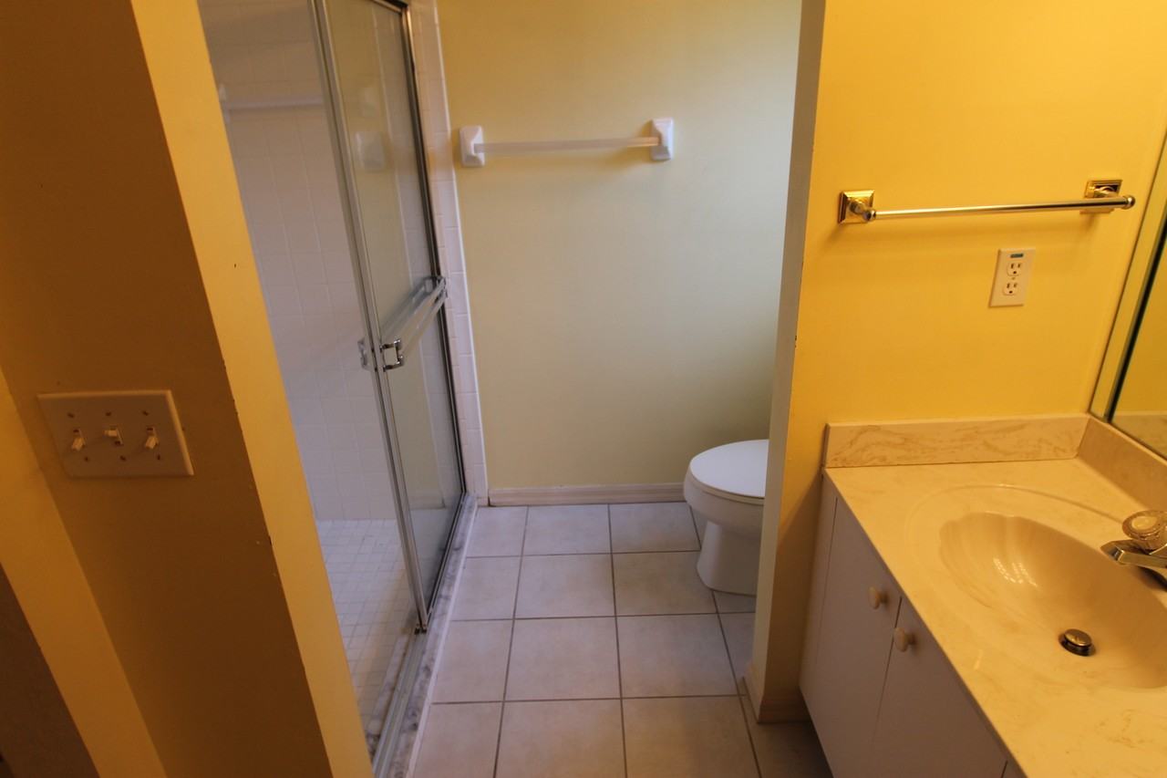 1868 W Crown Pointe Blvd - Photo 5 of 12