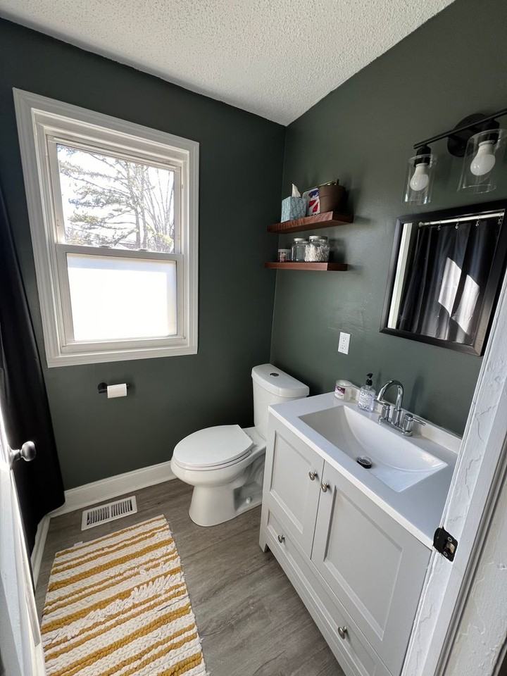 1916 W Gilbert Ln - Photo 7 of 13