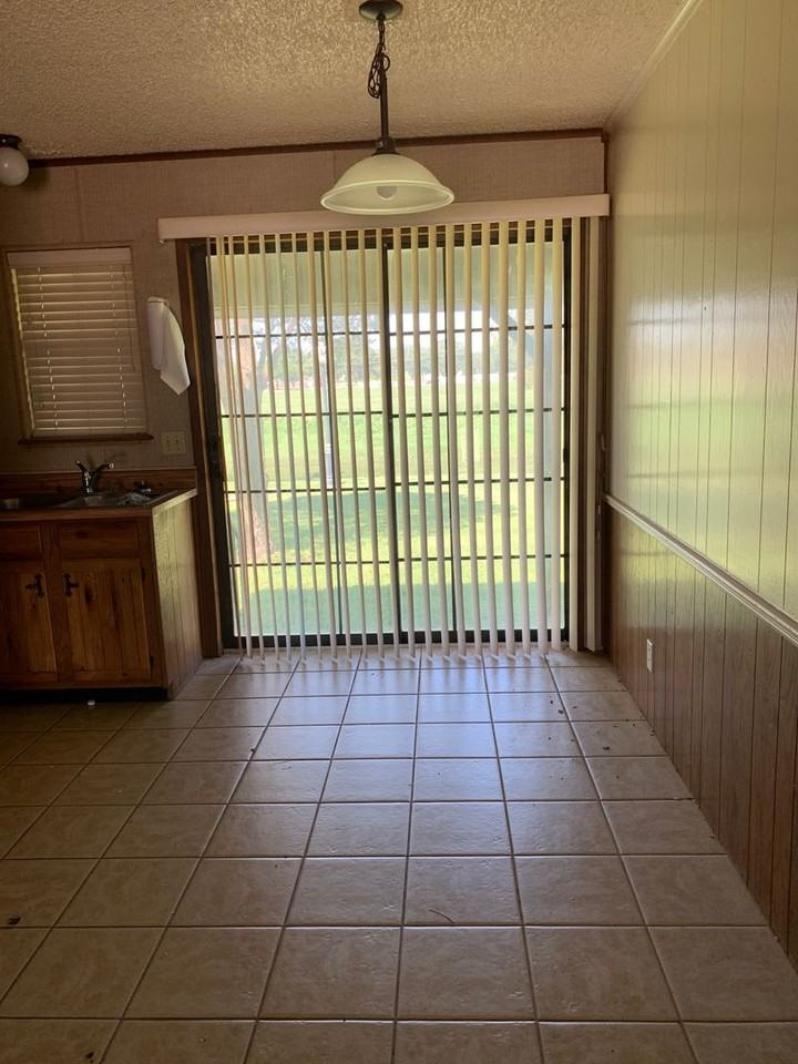 1016 Mockingbird Ln - Photo 5 of 16