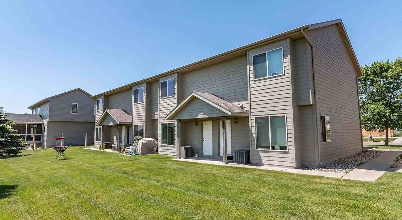 140 S. Shebal Avenue - Photo 2 of 8