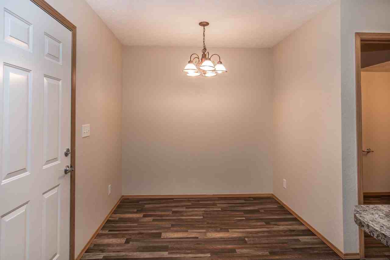 140 S. Shebal Avenue - Photo 4 of 8