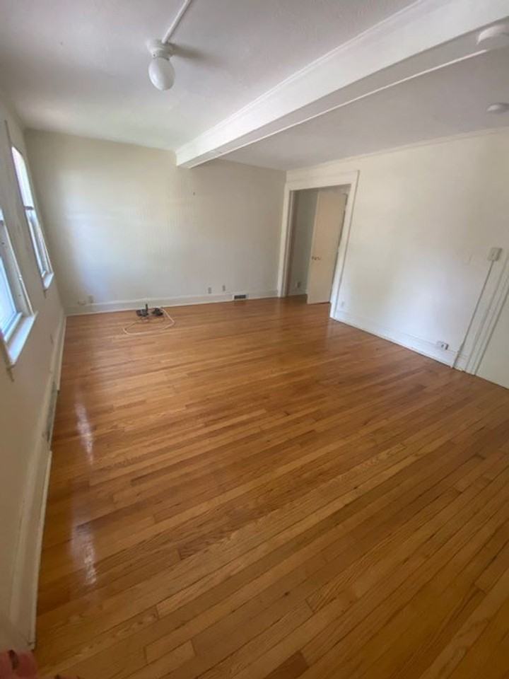 378 Crown St - Photo 6 of 22