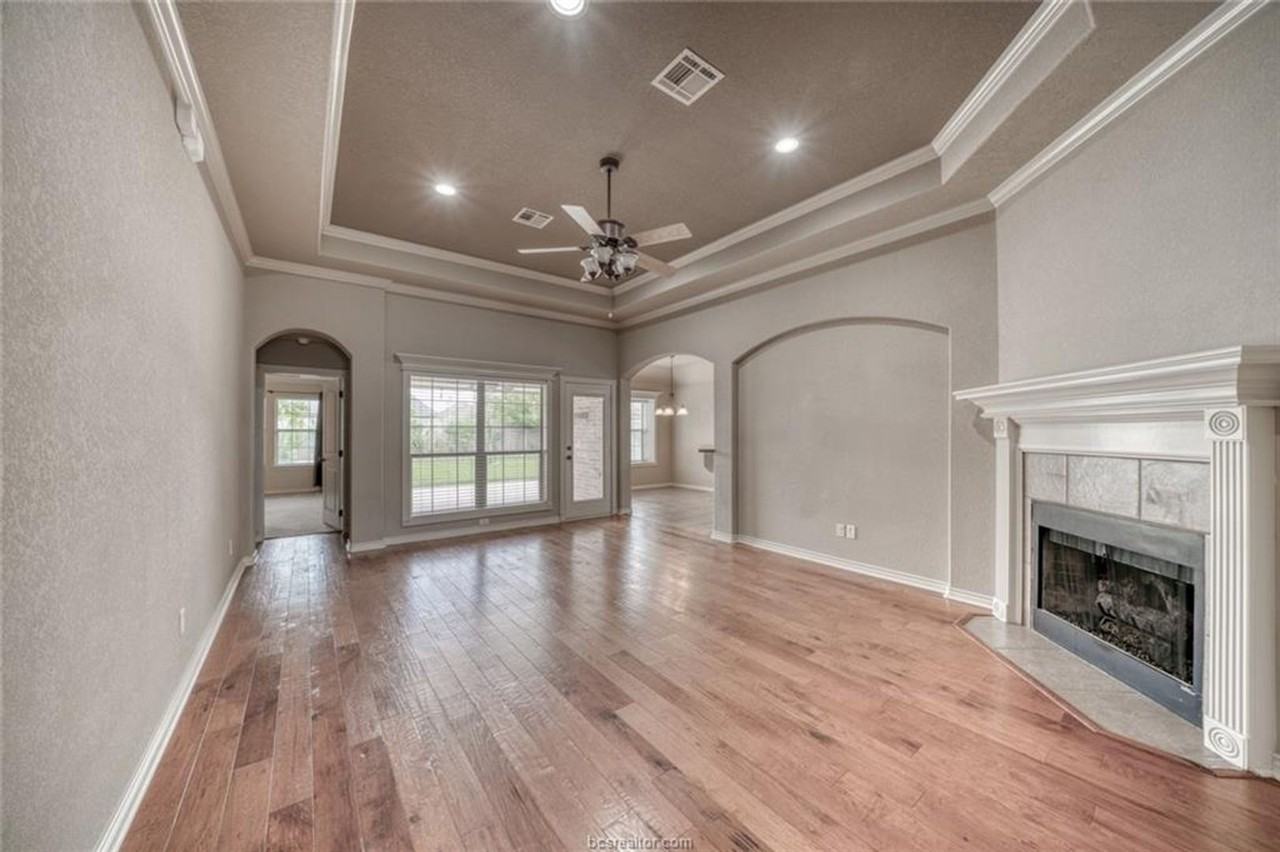 109 Walcourt Loop - Photo 3 of 17