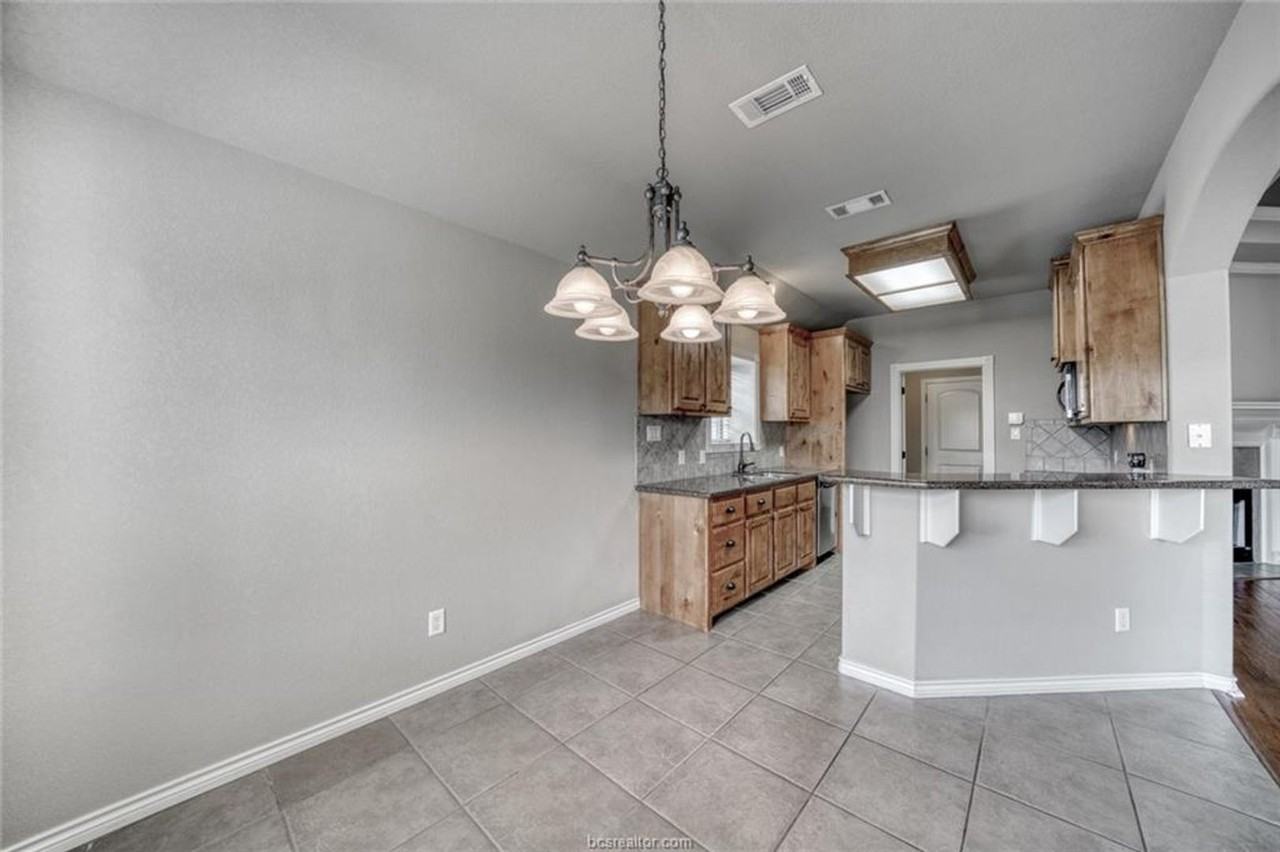 109 Walcourt Loop - Photo 6 of 17