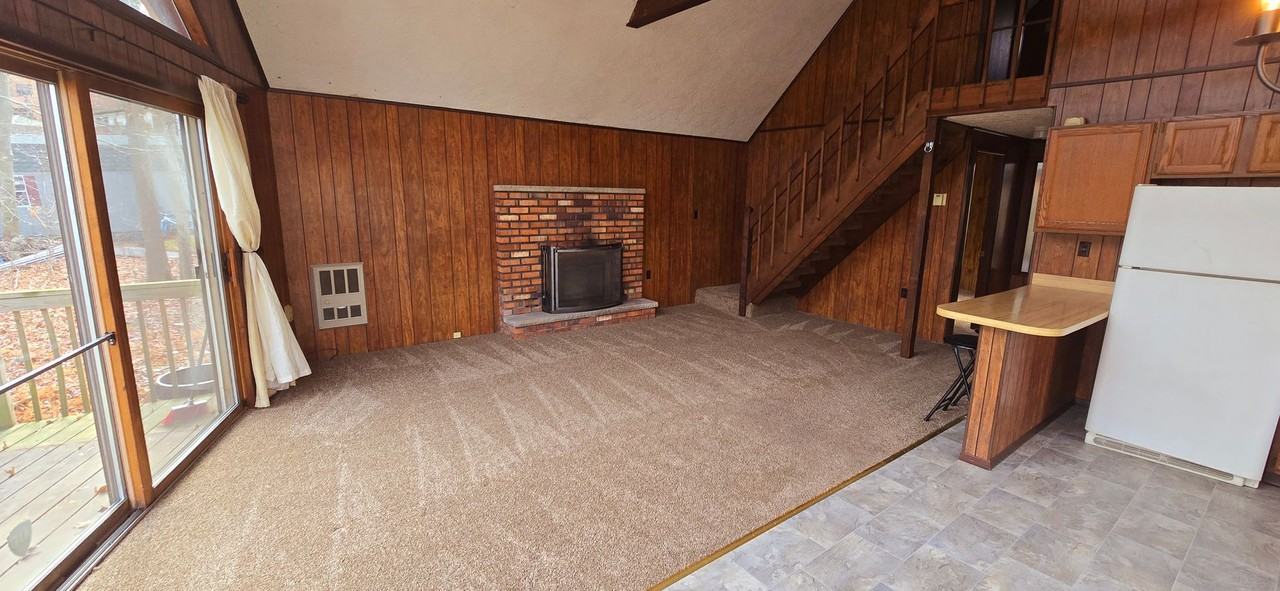 1459 Belgravia Dr - Photo 2 of 9