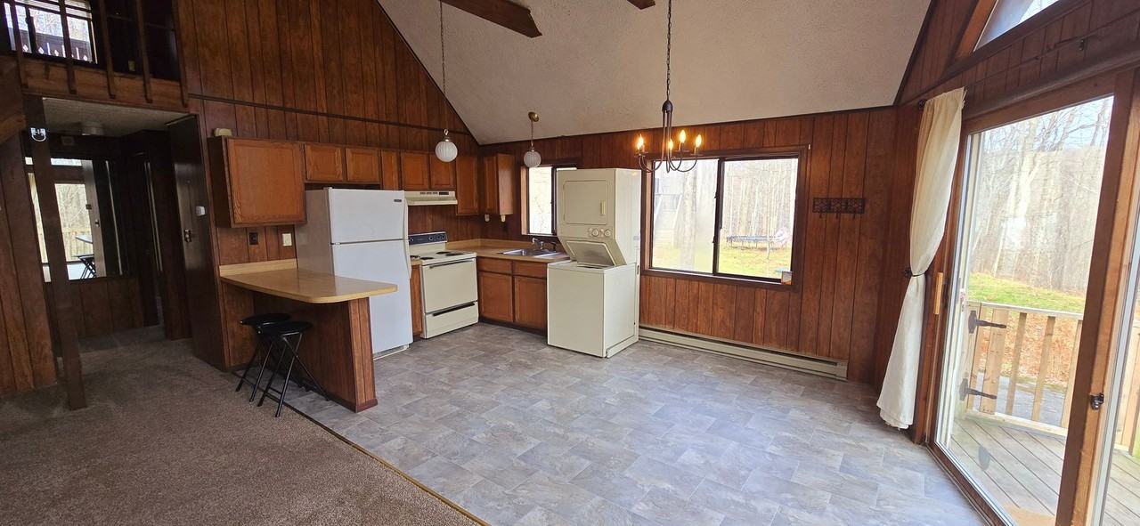 1459 Belgravia Dr - Photo 3 of 9