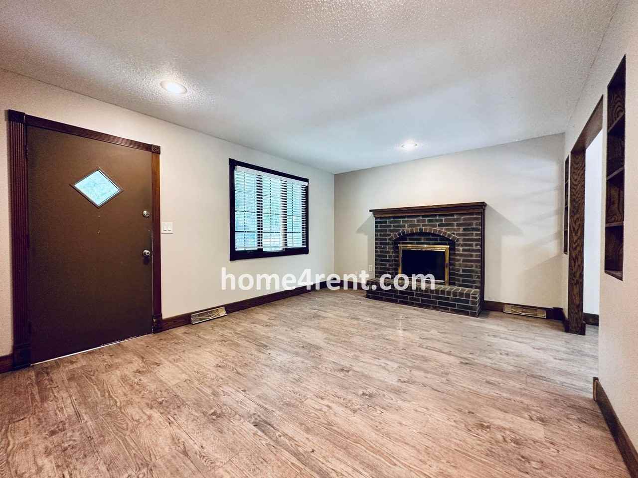 17005 Northwest 76th Street - Photo 3 of 35