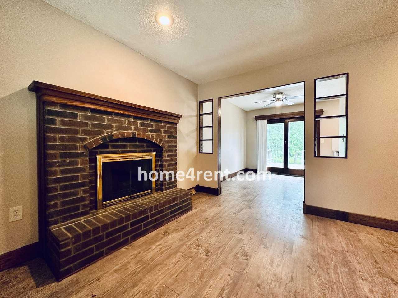 17005 Northwest 76th Street - Photo 5 of 35