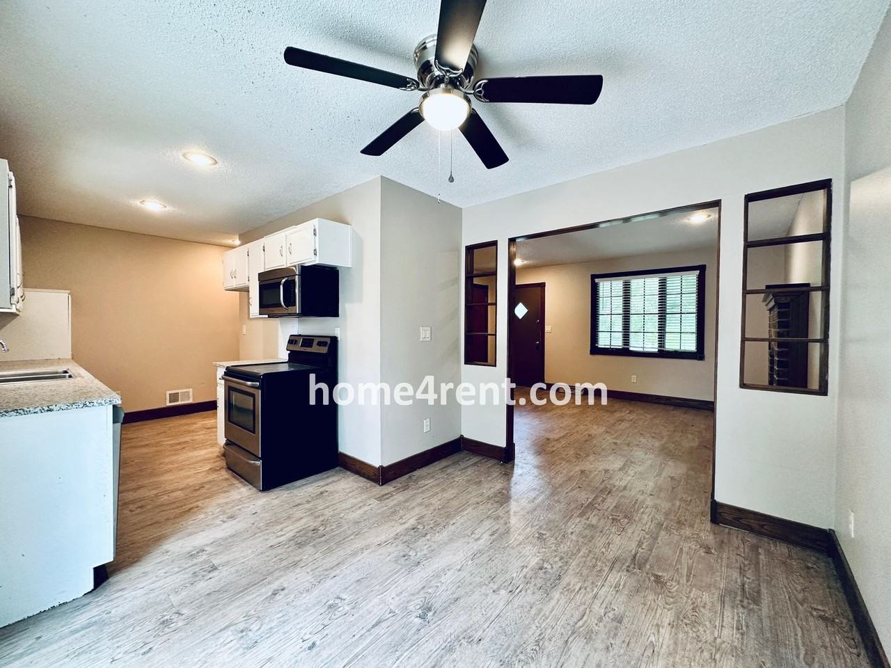 17005 Northwest 76th Street - Photo 7 of 35