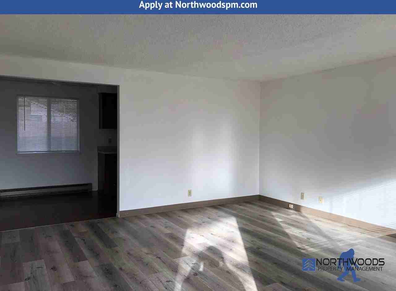 522 Se J St #B - Photo 2 of 15