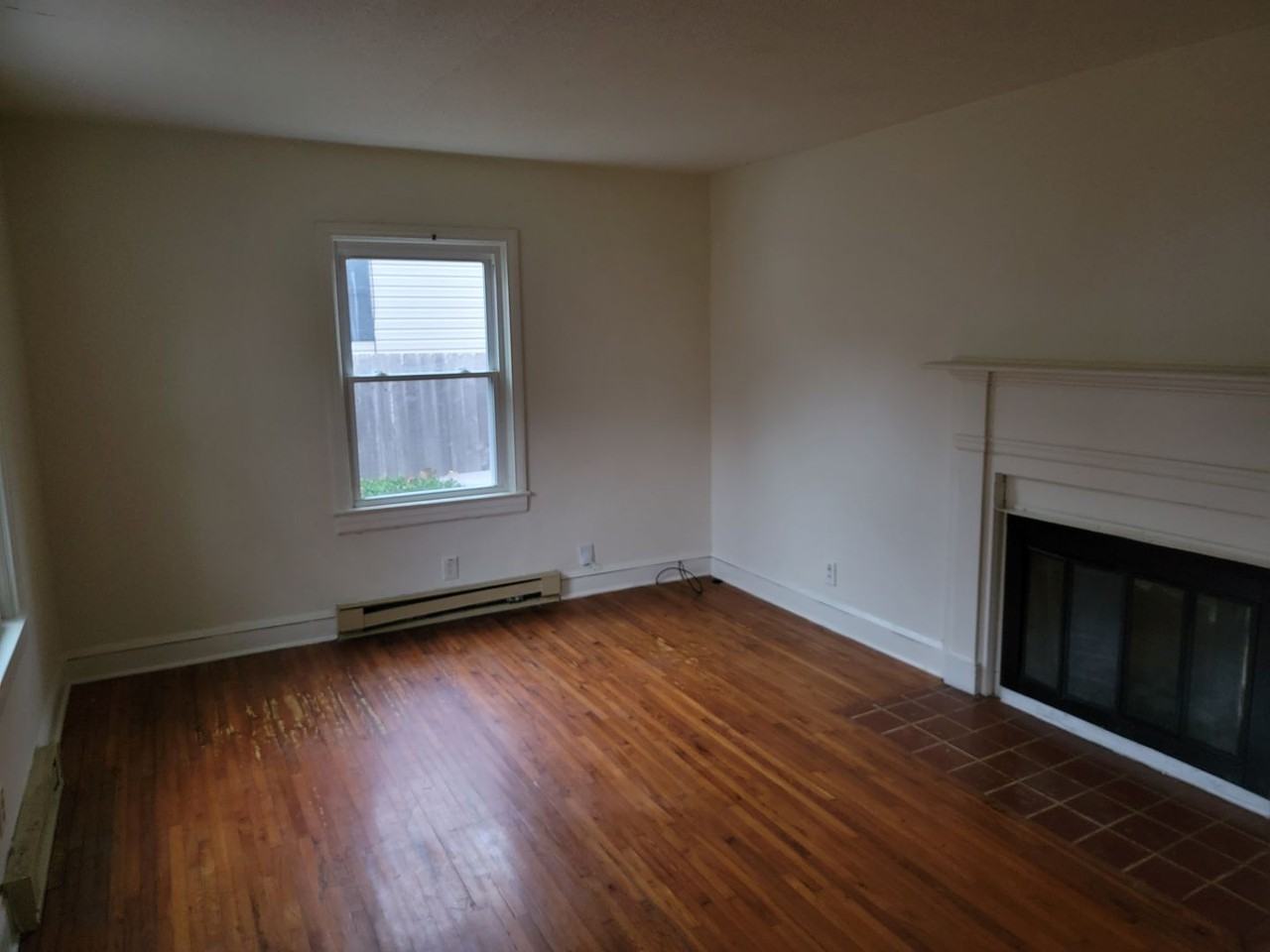1605 Textile Dr - Photo 5 of 7