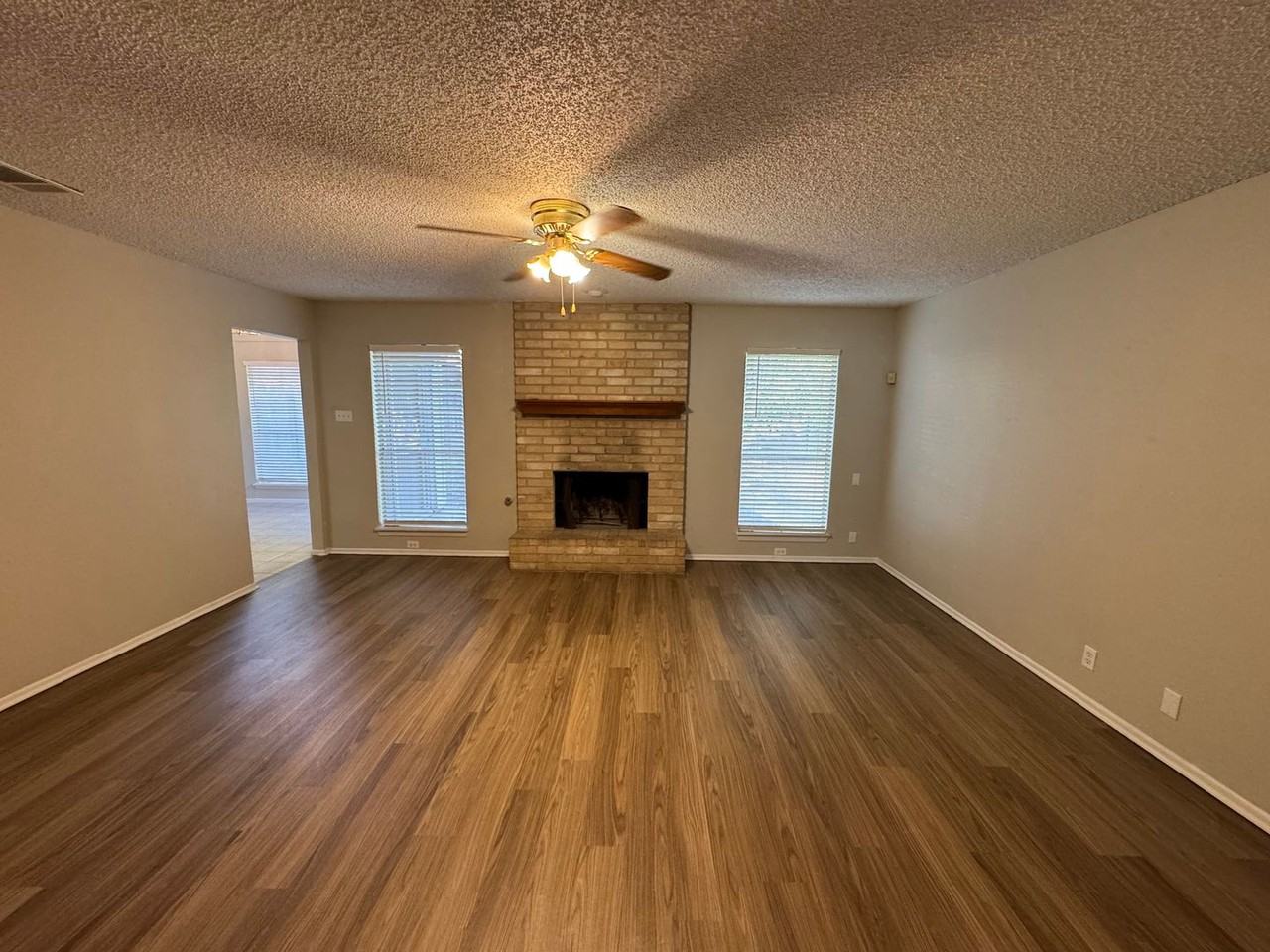 5723 Spring Night St - Photo 3 of 19